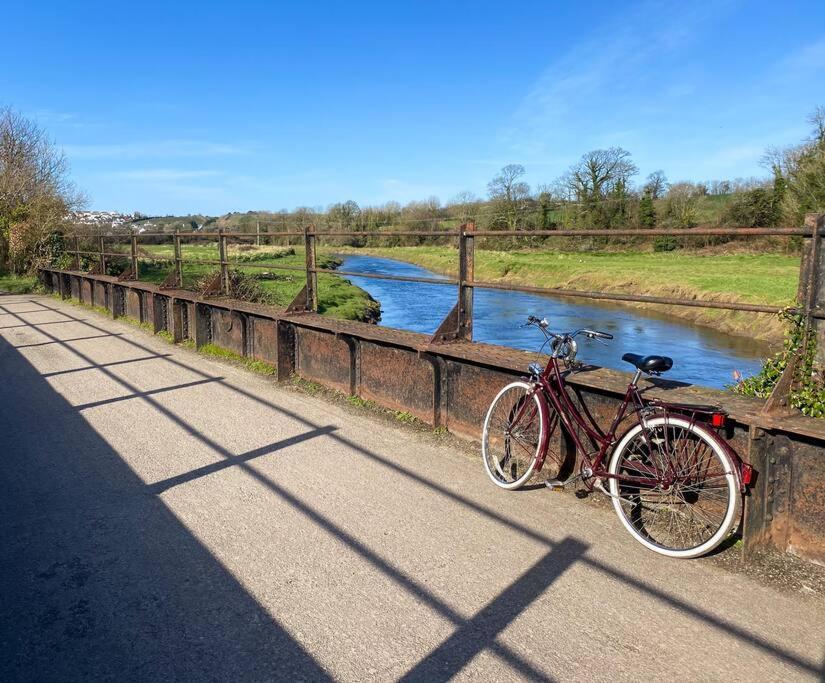 Riverside Home By Camel Trail In Cornwall เวดบริดจ์ ภายนอก รูปภาพ